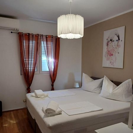 Apartman Laura Galileo Blizu Centra I Plaze Makarska Exterior foto