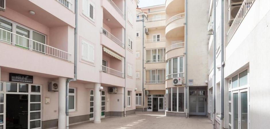 Apartman Laura Galileo Blizu Centra I Plaze Makarska Exterior foto