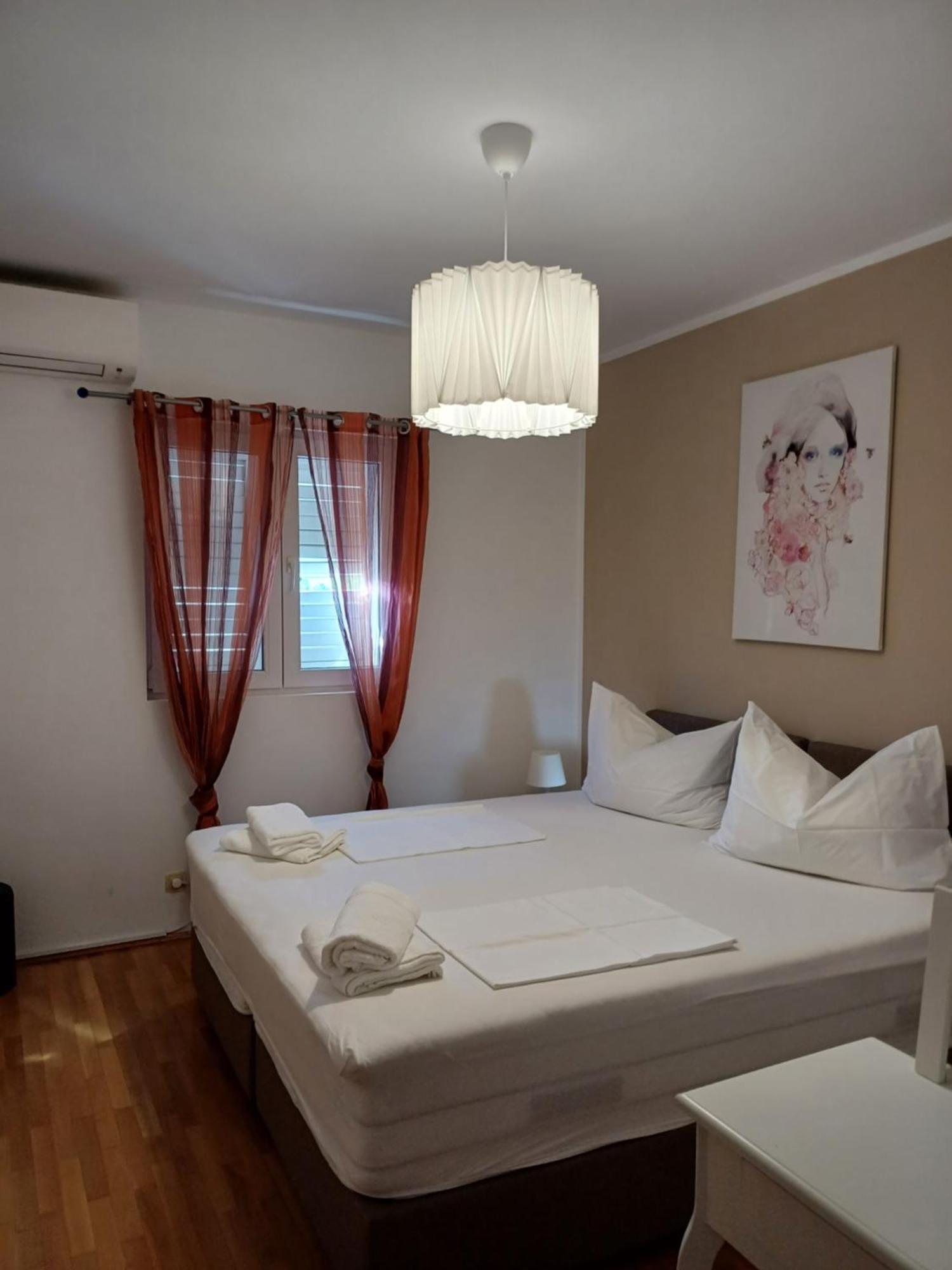 Apartman Laura Galileo Blizu Centra I Plaze Makarska Exterior foto